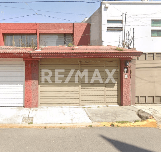 Casa en Venta en Colonia Xinantécatl, 