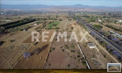 Terreno en zona industrial 