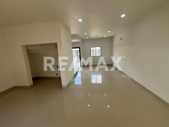 Colonia Primero de Diciembre - Venta de Casa