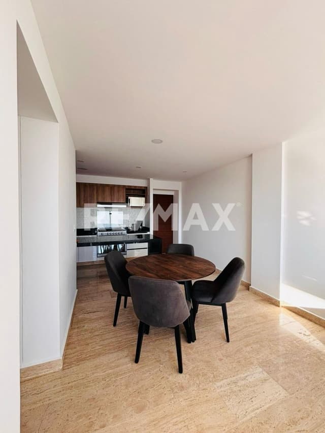 DEPARTAMENTO EN RENTA EN CAÑADAS DEL LAGO 