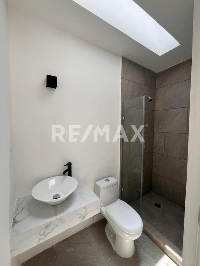 Casa en renta por estrenar en privada Oasis Cholul Yucatán