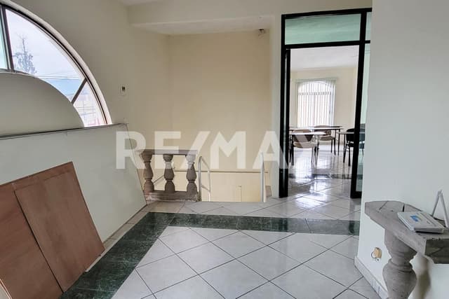 Local - Comercial en Venta - 5