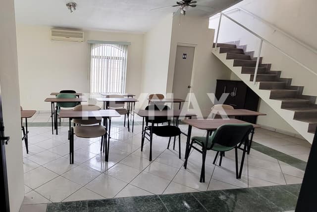 Local - Comercial en Venta - 5