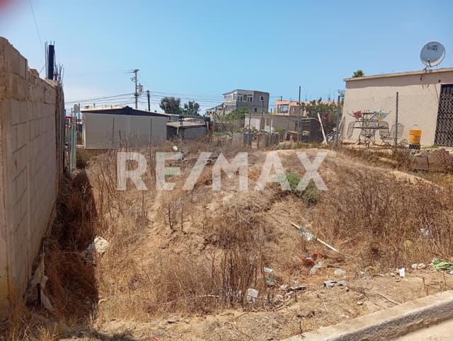 Residential Lot with Partial Ocean View in Vista Marina