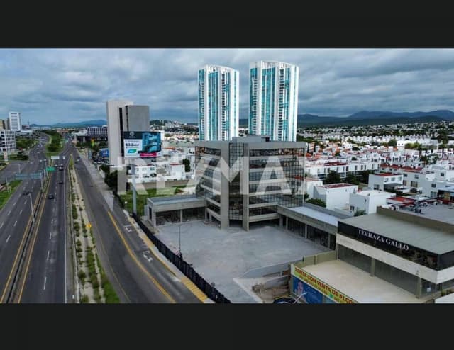 OFICINA EN RENTA JURIQUILLA SANTA FÉ 