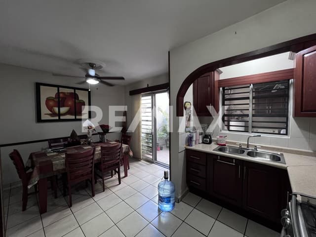 CASA EN VENTA EN LIBERTAD DE GRAVAMEN ARCOS DEL SOL 7 SEC. MONTERREY N.L.