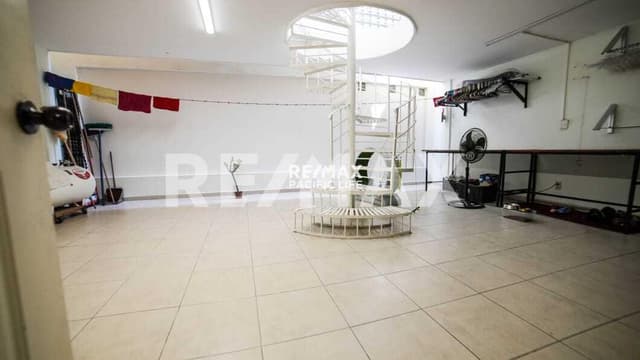 CASA EN VENTA EN EL CID