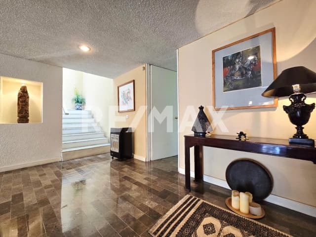 Casa en Venta de Estilo Único en Lomas de Tecamachalco