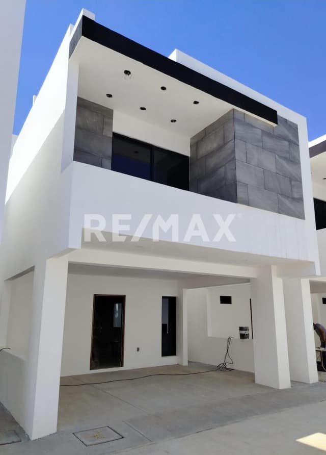Casa en venta Col Unidad nacional 