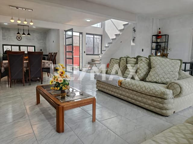 Casa sola en Hacienda de las Flores, Jiutepec, Morelos( Cesión de derechos)...Clave 5835