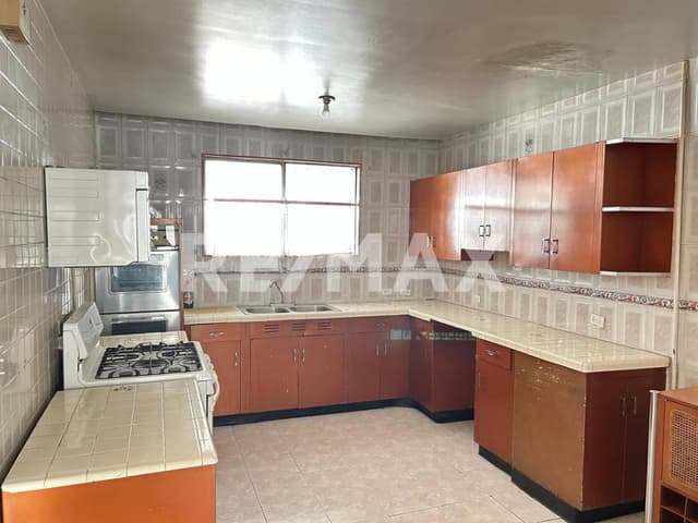 PROPIEDAD EN VENTA SOBRE AV. LOPEZ MATEOS