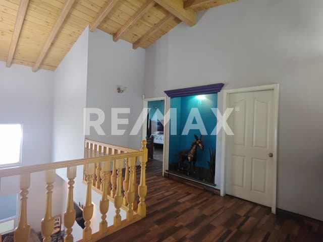 Se renta casa de 2 pisos amueblada en Rincon del Mar