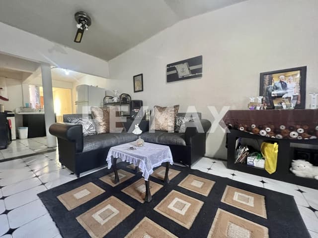 CASA EN VENTA EN VALLE ORIENTE