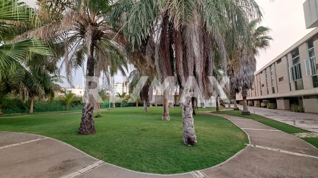 Renta Town House de 3 recámaras de super lujo en Montebello, Mérida Yucatá