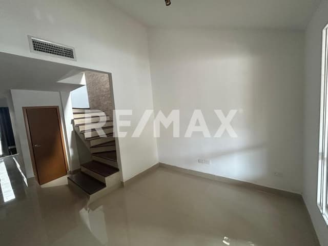 CASA EN VENTA EN PALMAS SAN ISIDRO