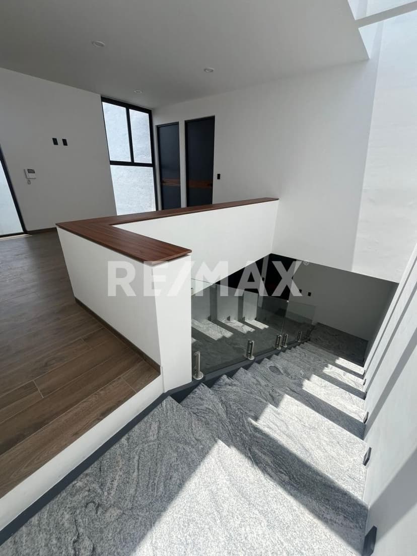 Gallery preview 3