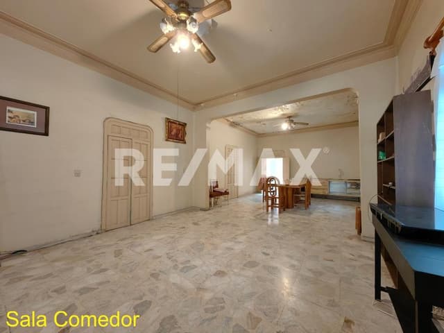 CASA VENTA EN COL. CARMEN / 237m2