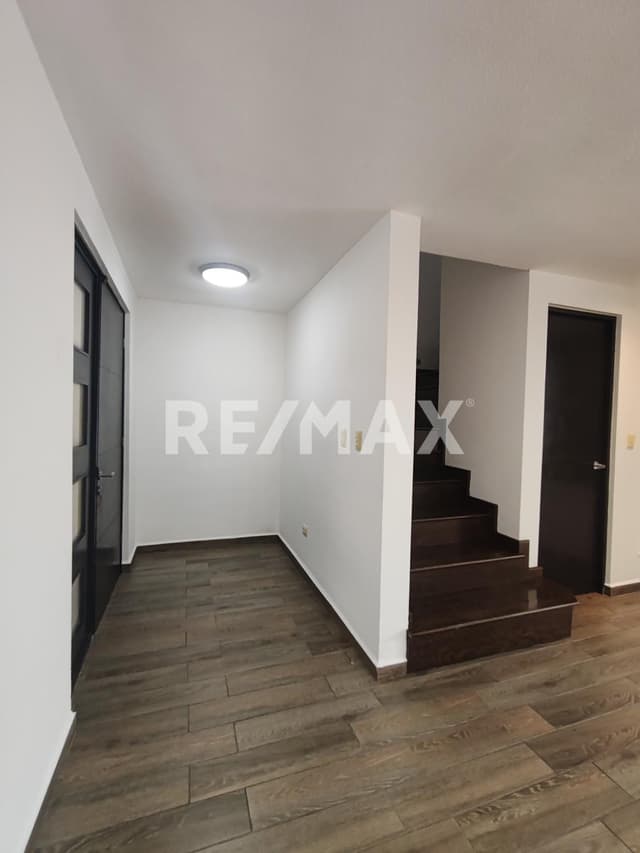 CASA EN VENTA PASEO DE CUMBRES 4TO SECTOR