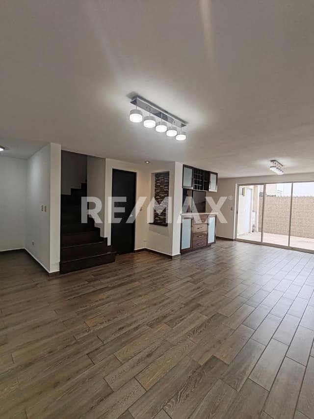 CASA EN VENTA PASEO DE CUMBRES 4TO SECTOR