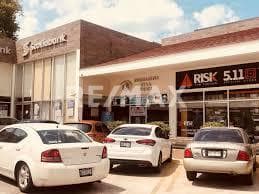 LOCAL EN RENTA UBICADO EN PLAZA 27