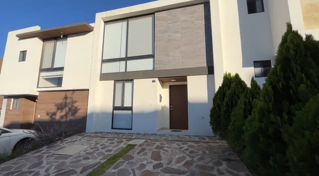 CASA EN VENTA EN ZIBATÁ - THANDI QUERETARO