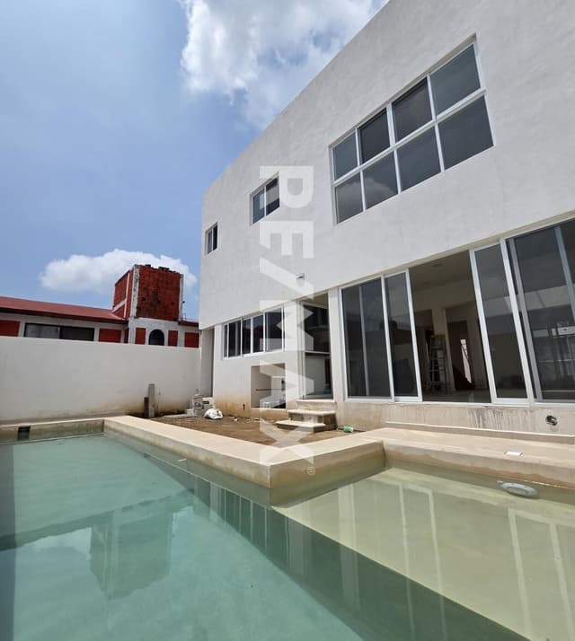 Venta de casa en Jardines de Ahuatlán, Cuernavaca, Morelos...Clave 5877