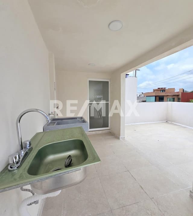Venta de casa en Jardines de Ahuatlán, Cuernavaca, Morelos...Clave 5877