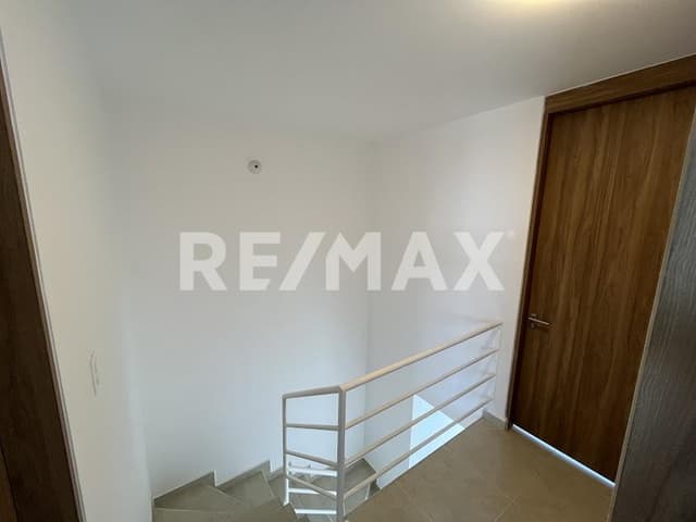 CASA EN RENTA EN ZAKIA COND TIGRIS QUERETARO