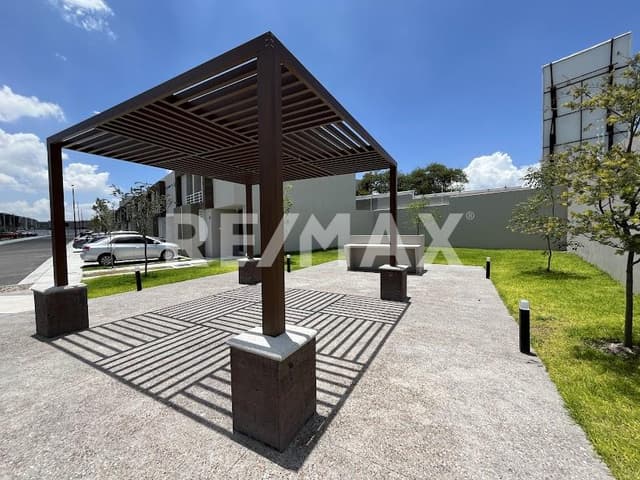 CASA EN RENTA EN ZAKIA COND TIGRIS QUERETARO