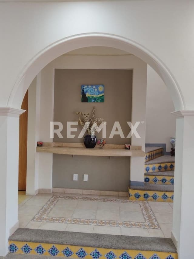 RENTA CASA AMUEBLADA MILENIO III - UBICACION PREMIUM Y AUTOSUSTENTABLE