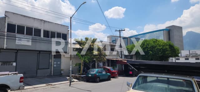 Bodega Comercial en Renta frente a zona médica – Guadalupe, Col. Jardines de San Rafael