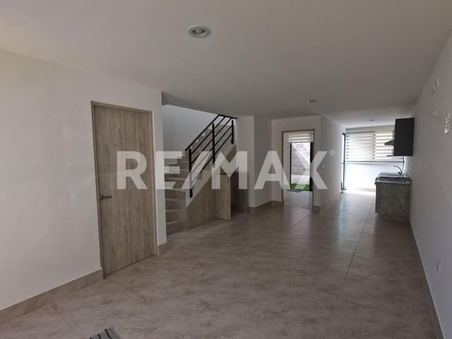 RENTA CASA  LA MESETA