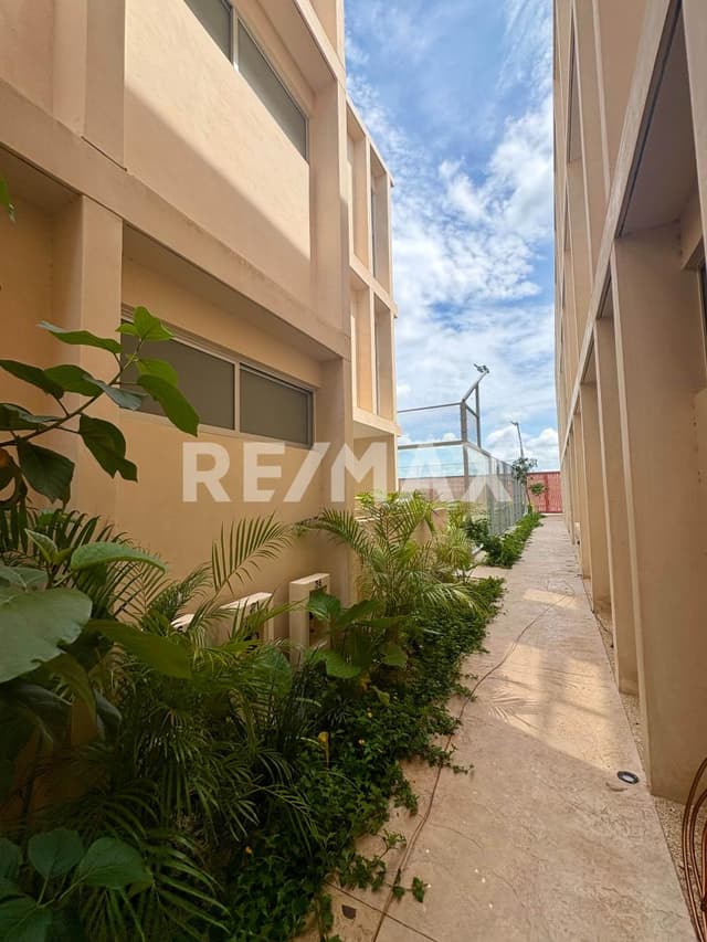 Renta de Departamento Amueblado en PB con piscina en Temozón Mérida, Yuc.