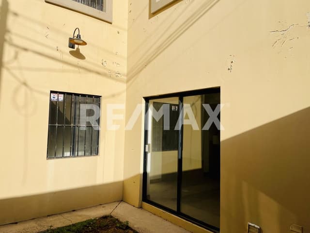 SE RENTA CASA EN PRIVADA MARSELLA