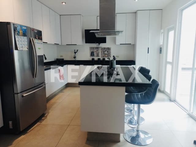 CASA EN VENTA EN EL SUR