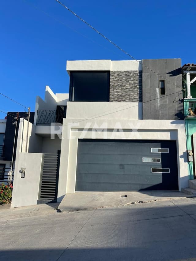 Casa en Renta Estrellas del Pacifico