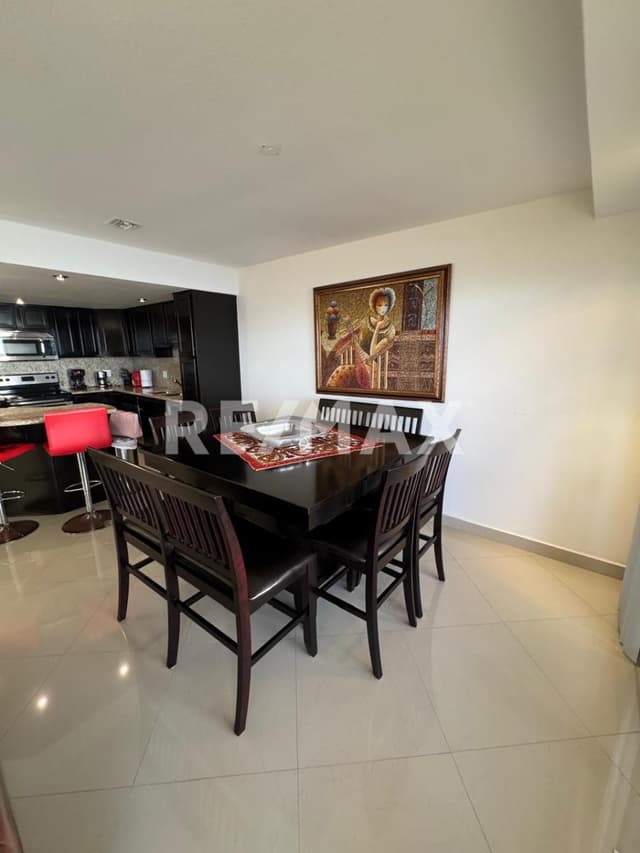 Condomino en venta Frente al Mar - La Jolla Real