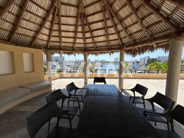 CONDOMINIO PUNTA MARINA DEPARTAMENTO 202