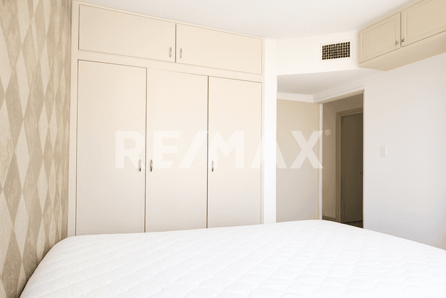 CASA EN RENTA AMUEBLADA EN HACIENDA DE LAS LAJAS, $18,500