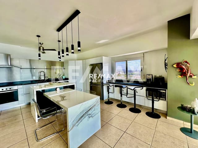 CONDOMINIO EN VENTA EN PARADISE BAY