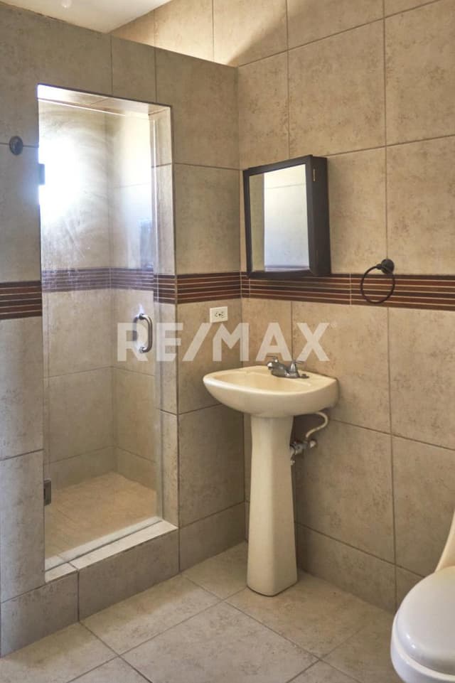 Casa en renta con vista al mar - Colinas del Sauzal