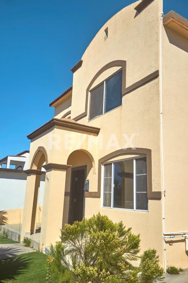 Casa en renta con vista al mar - Colinas del Sauzal