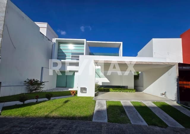 Renta de casa en Clúster 333, Lomas de Angelópolis