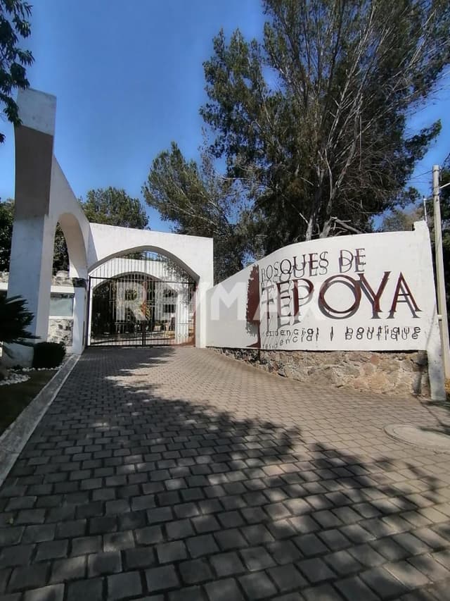 Venta Casa en Fraccionamiento Tepoya, Zerezotla, San Pedro Cholula Puebla.