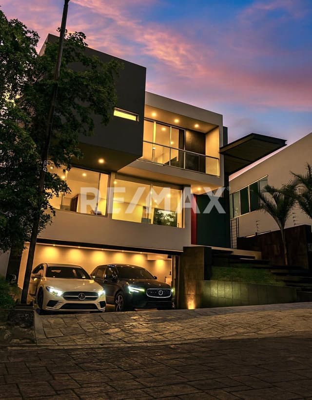 CASA EN VENTA FRACCIONAMIENTO PROVENZA