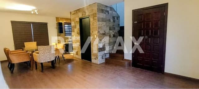 Casa en Renta Urbi Quinta Versalles, Tijuana