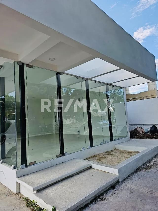 Local comercial en esquina, Excelente Ubicacion