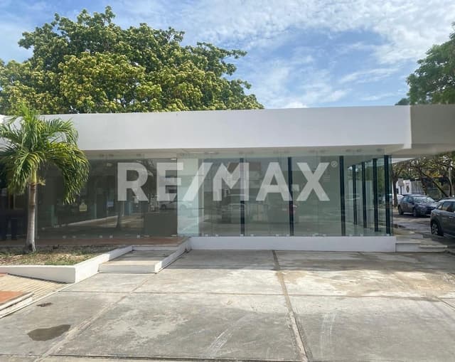 Local comercial en esquina, Excelente Ubicacion