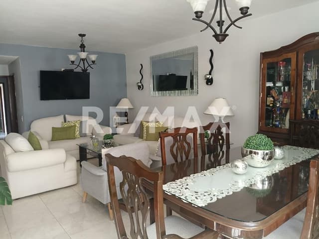 Casa en VENTA Colonia Las Aguilas