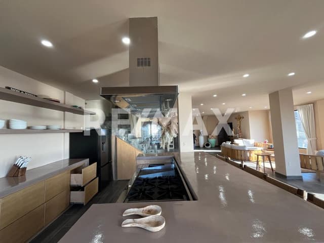 Ocean View Home with Unique Spaces for Rent